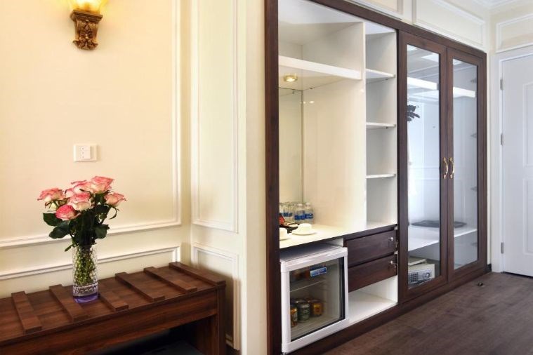 Căn Hộ Nhìn Ra Hồ Bơi